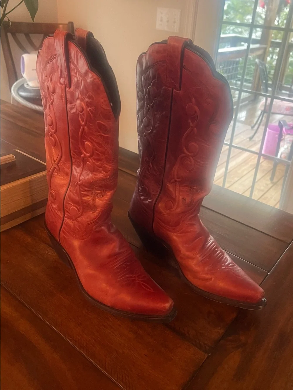 Justin Boots Women's Red Leather Cowboy Boot—8.5 - Picture 1 of 7